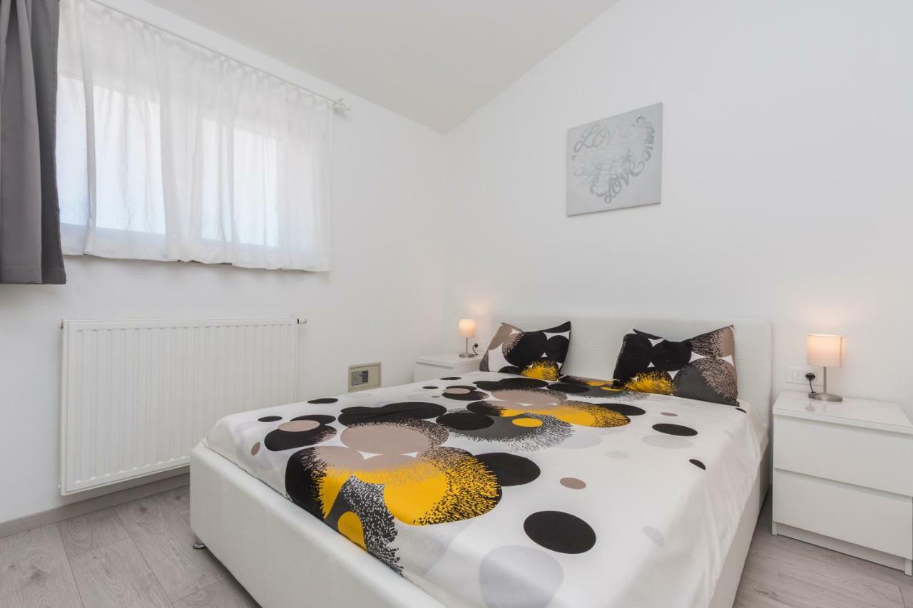 Apartments Igor Medulin Eksteriør billede